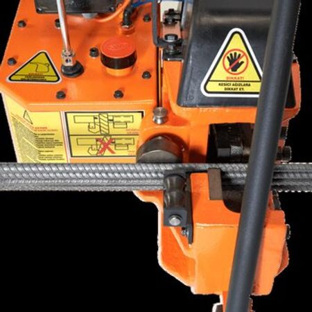 Portativ armatur kəsmə maşını