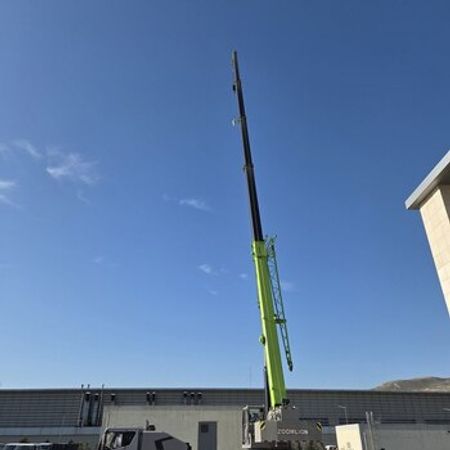 Avtokran Zoomlion ZTC300V