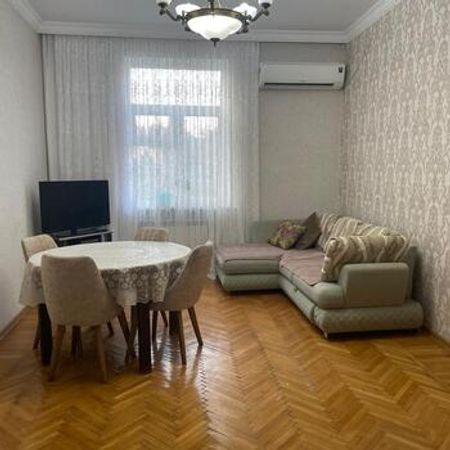2-otaqlı mənzil, İnşaatçılar pr. 44, 53 m²