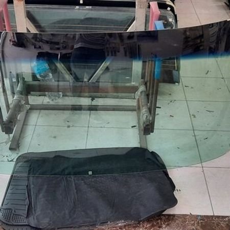 Mercedes W601 ön şüşəsi – Ehtiyat hissələri – ucuztap.az