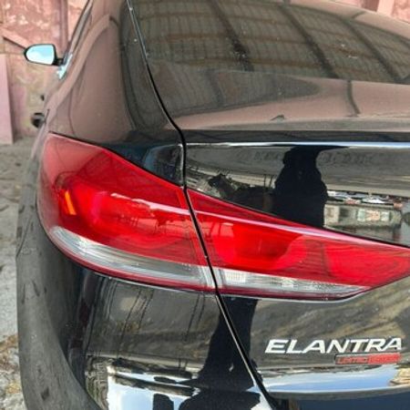 "Hyundai Elantra 2016-2018" stop işıqları