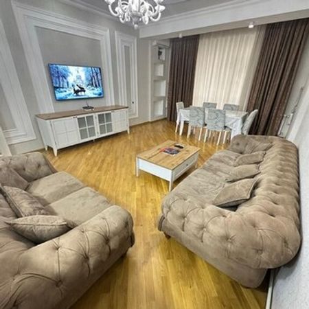 3-Otaqlı Yeni Tikili Kirayə Verilir, 28 May m., 115 m² – Azərbaycan – ucuztap.az