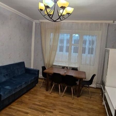 4-Otaqlı Mənzil Kirayə Verilir, Gəncə ş., 100 m² – Azərbaycan – ucuztap.az