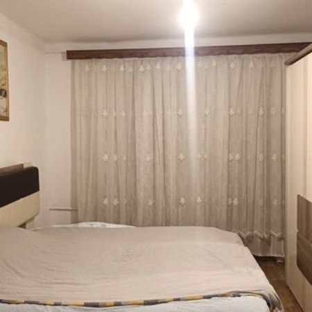 3-Otaqlı Mənzil Kirayə Verilir, Qarayev m., 60 m² – Köhnə tikili – ucuztap.az