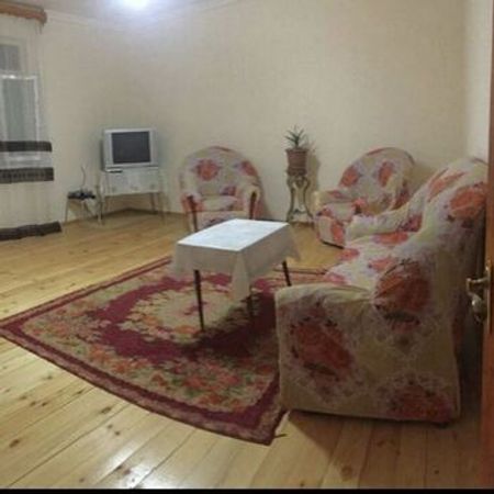 Həyət Evi Kirayə Verilir, Gəncə ş. – Azərbaycan – ucuztap.az