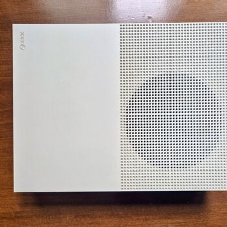Xbox One S 1TB – Azərbaycan – ucuztap.az