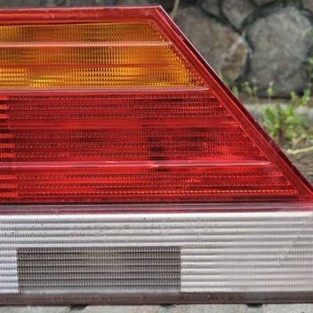 Mercedes S-Class Stop Işığı – Azərbaycan – ucuztap.az