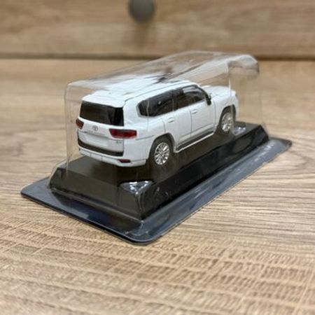 Toyota LC300 Kyosho 1:64 – Azərbaycan – ucuztap.az