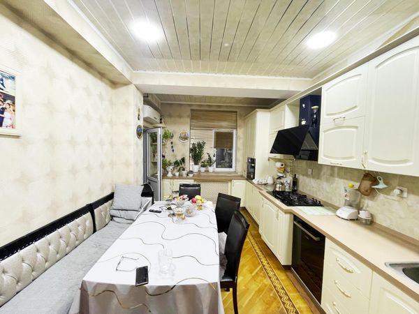 4 Otaqlı mənzil, 175 m², 4 otaqlı mənzil, 175 m², memar əcəmi m. cavadxan küç., Bakı – Bakı – ucuztap.az