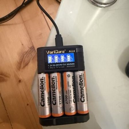 VariCore Charger AA/AAA – Kompüter aksesuarları – ucuztap.az