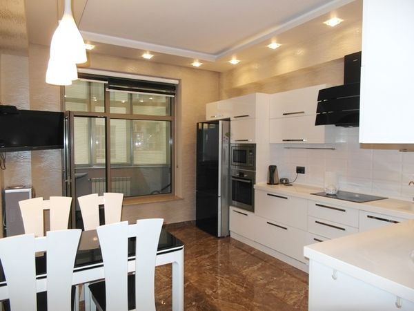 3 Otaqlı Mənzil Kirayə Verilir, 200 M², Abdulla Şaiq Küç. - 32, Bakı – Bakı – ucuztap.az