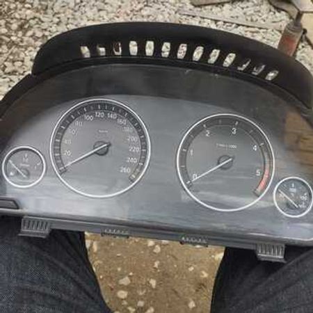 BMW F10 Sürət Paneli – Bakı – ucuztap.az