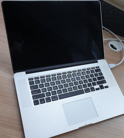 Apple Macbook Pro 15, 256 GB, 8 GB, 15.6 – Bakı – ucuztap.az