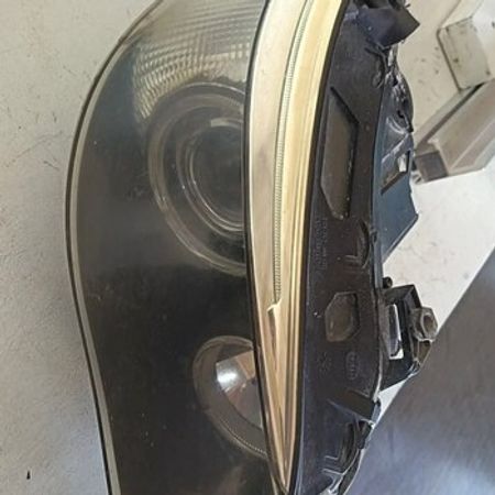 BMW E60 Farası – Ehtiyat hissələri – ucuztap.az
