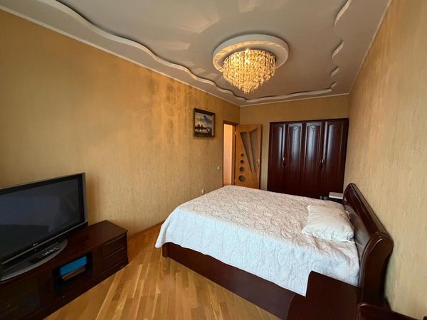 4 Otaqlı mənzil, 170 m², nesimi r, Bakı – Bakı – ucuztap.az