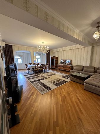 4 Otaqlı mənzil, 200 m², Nəsimi r., Bakı – Bakı – ucuztap.az