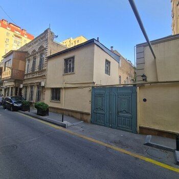 3-Otaqlı mənzil kirayə verilir, Əlövsət Quliyev küç. 77, 111 m² – Kirayə verilir – ucuztap.az