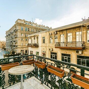 3-Otaqlı yeni tikili kirayə verilir, Sahil m., 120 m² – Bakı – ucuztap.az