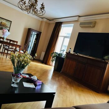 4-Otaqlı yeni tikili, Nizami m., 220 m² – Bakı – ucuztap.az