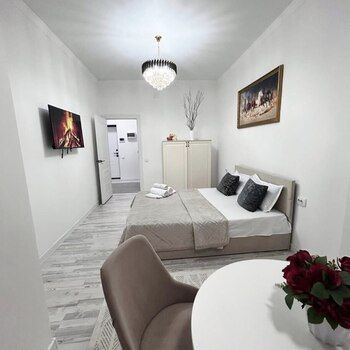 2-Otaqlı yeni tikili kirayə verilir, İnşaatçılar m., 75 m² – Bakı – ucuztap.az