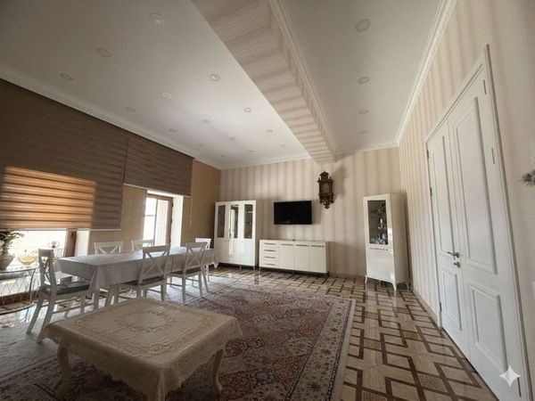 4 Otaqlı mənzil, 217 m², Səməd Vurğun küç., Bakı – Satılır – ucuztap.az