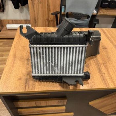 Land Rover Range Rover Vogue 2024-2026 radiatoru – Ehtiyat hissələri – ucuztap.az