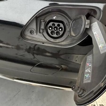 Mercedes W213, W205 Plagen şarj qapağı mühərriki – Ehtiyat hissələri – ucuztap.az