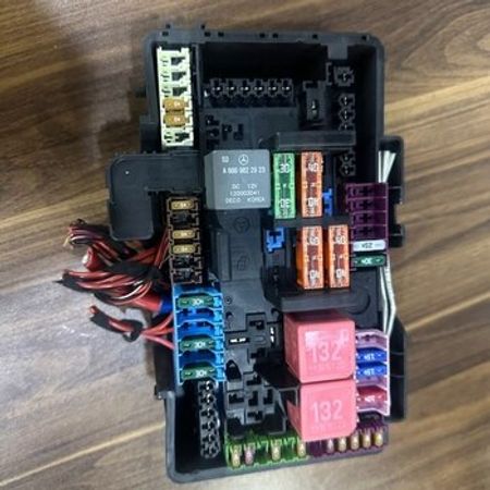 Mercedes qoruyucu bloku – Ehtiyat hissələri – ucuztap.az