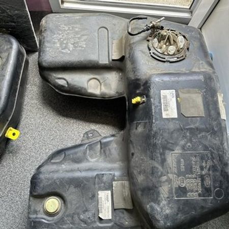 Range Rover benzin çəni – Ehtiyat hissələri – ucuztap.az