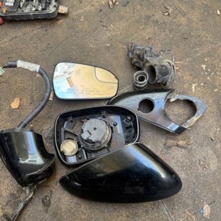 Ford Fusion güzgü hissələri – Bakı – ucuztap.az
