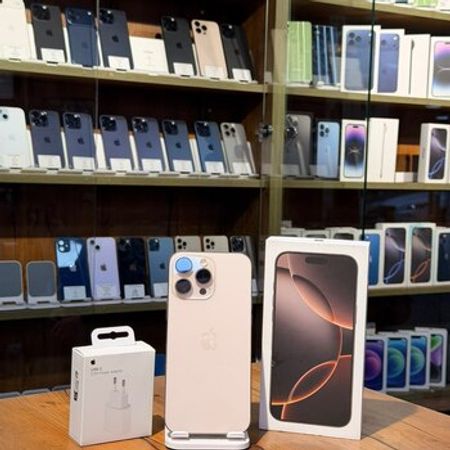 Apple iPhone 16 Pro Max Desert Titanium 256GB/8GB – Bakı – ucuztap.az