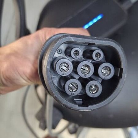BMW i7 şarj adapter – Bakı – ucuztap.az