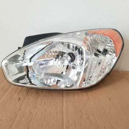 Hyundai Accent 2006 ön farası – Bakı – ucuztap.az