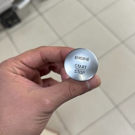 Mercedes start-stop düyməsi – Ehtiyat hissələri – ucuztap.az