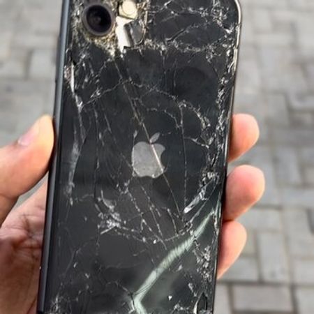 iPhone 11 arxa şüşə dəyişimi – Telefonlar – ucuztap.az