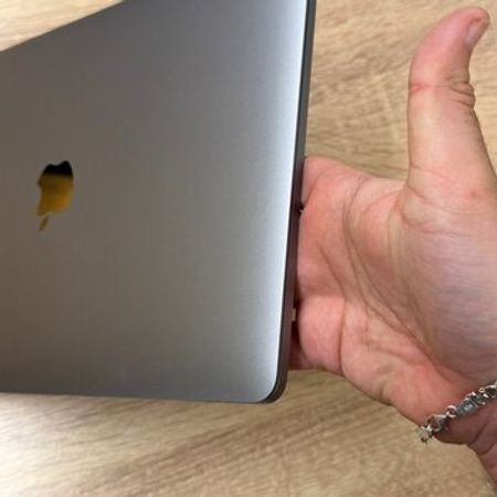 Apple MacBook Pro M2 8/256GB Space Gray – Bakı – ucuztap.az