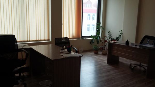 Ofis icarəyə verilir, 200 m², Bakı ş.Nərimanov r.Ə.Rəcəbli k – Bakı – ucuztap.az