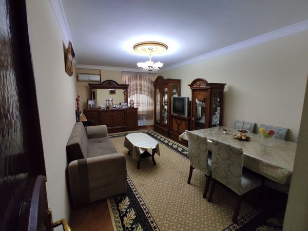 2 Otaqlı mənzil, 82 m², Razində, Stimul hospitalın yaxınlığı, Səhram marketin yanında, Bakı – Bakı – ucuztap.az