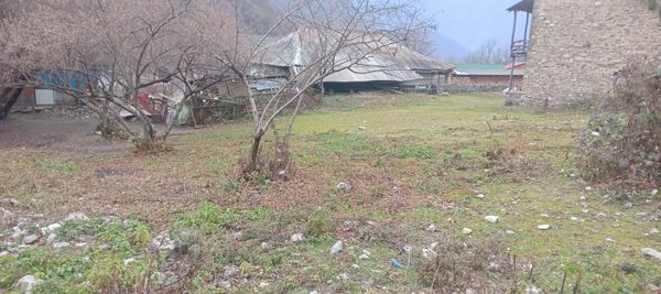 Torpaq sahəsi, 14 sot, Tikinti təyinatlı, Çıxarışlı, Qax rayonu, Ağçay kəndi – Qax – ucuztap.az