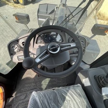 Develon SD320A frontal yükləyici, 2025 il – Bakı – ucuztap.az