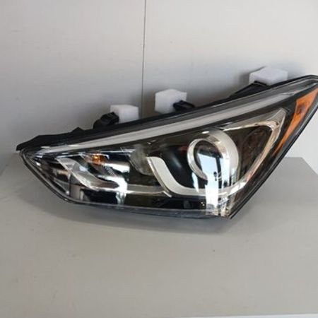 Hyundai Santa Fe 2017 USA LED farası – Ehtiyat hissələri – ucuztap.az