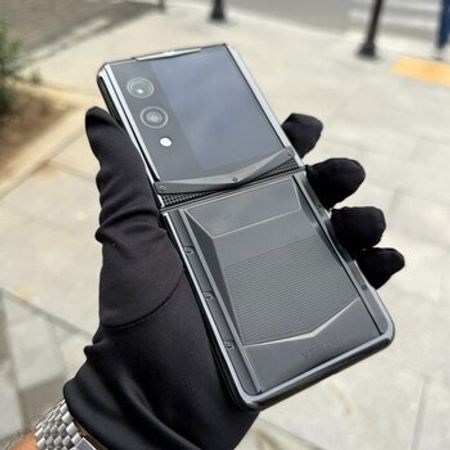 Vertu Quantum Flip Cyber Black 1 TB 2025 – Telefonlar – ucuztap.az