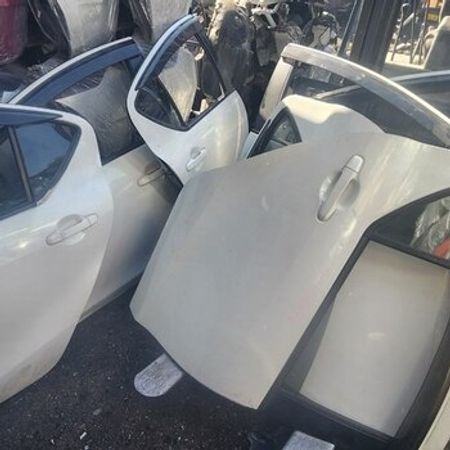 Toyota Aqua qapıları – Ehtiyat hissələri – ucuztap.az