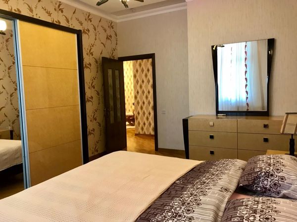 3 Otaqlı mənzil kirayə verilir, 155 m², 28 May küç. - 32, Bakı – Mənzillər – ucuztap.az