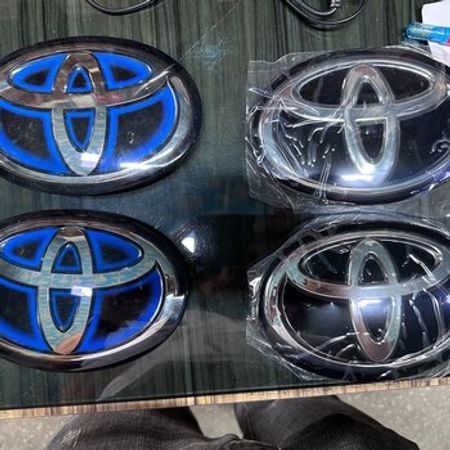 Toyota Camry loqosu – Ehtiyat hissələri – ucuztap.az