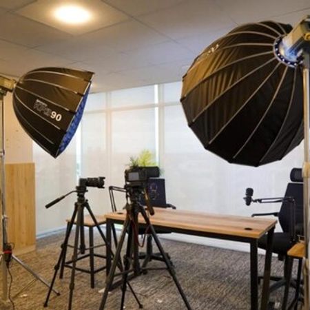 Foto-video studiyaların, youtube, podcast setlərinin qurulması – Foto texnika – ucuztap.az