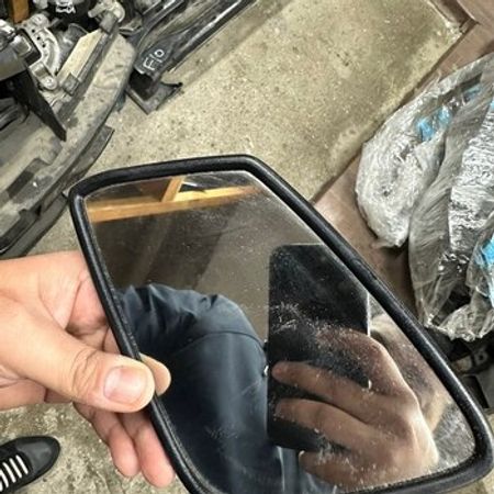 BMW F10 güzgü şüşəsi – Ehtiyat hissələri – ucuztap.az