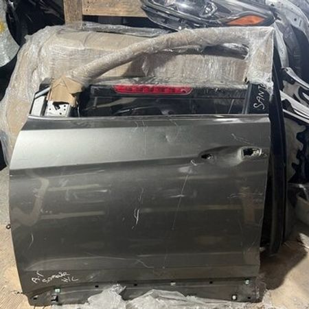 Hyundai Santa Fe 2012-2017 qapıları – Ehtiyat hissələri – ucuztap.az
