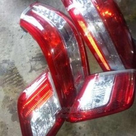 Toyota Camry 2010-2011 LED stopları – Ehtiyat hissələri – ucuztap.az
