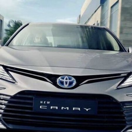 Toyota Camry 2020-2023 radiator barmaqlığı – Ehtiyat hissələri – ucuztap.az